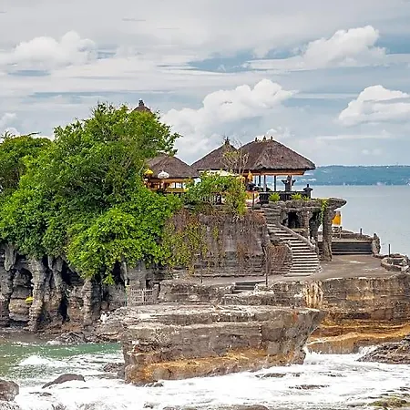 Villa Ulu Nyanyi